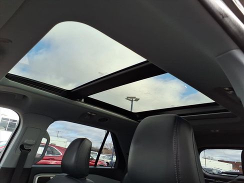 Certified 2023 Ford Explorer XLT w/ Equipment Group 202A image 17