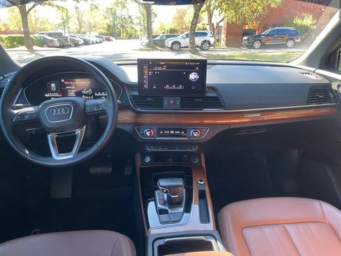 Used 2022 Audi Q5 2.0T Premium Plus w/ Premium Plus Package image 16