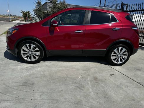 Used 2019 Buick Encore Preferred image 3