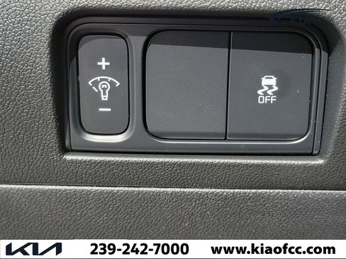 New 2026 Kia Sorento LX FWD image 18