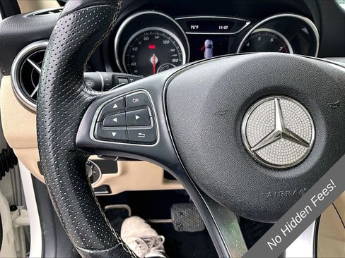Used 2019 Mercedes-Benz GLA 250 4MATIC w/ Premium Package image 15