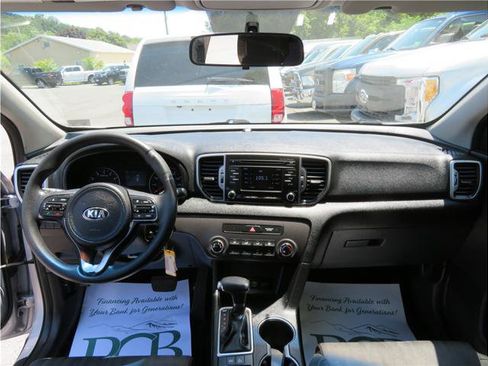 Used 2017 Kia Sportage LX FWD image 5