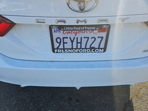 Used 2021 Toyota Camry SE image 7