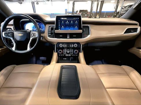 Used 2023 Chevrolet Tahoe Premier w/ Advanced Technology Package AWD/4WD image 22