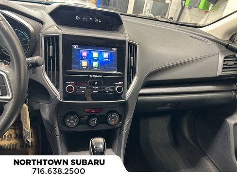Used 2018 Subaru Crosstrek 2.0i Premium image 17