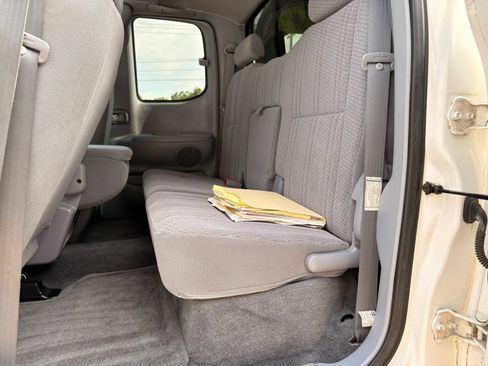Used 2000 Toyota Tundra SR5 AWD/4WD image 13