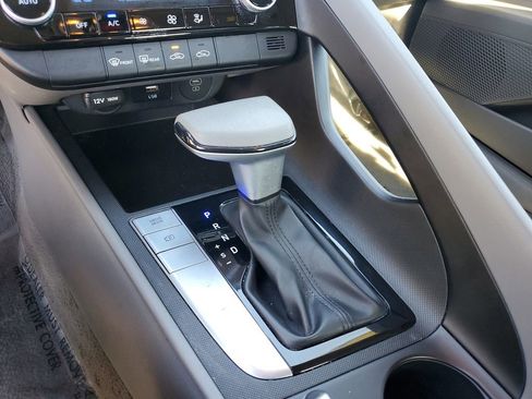 Used 2024 Hyundai Elantra SEL image 28