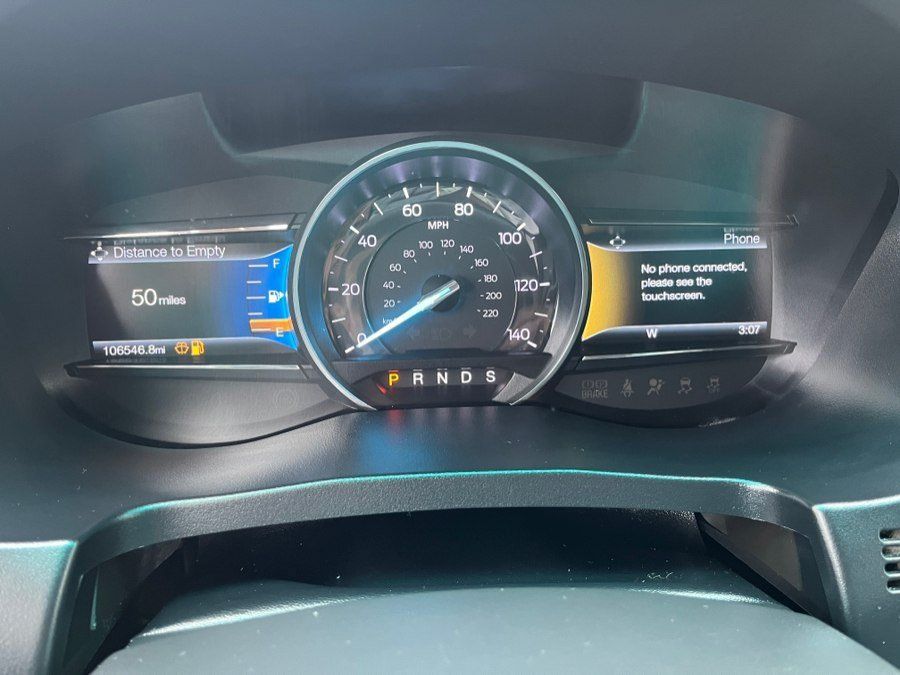 Used 2017 Ford Explorer XLT w/ Equipment Group 202A AWD/4WD image 17