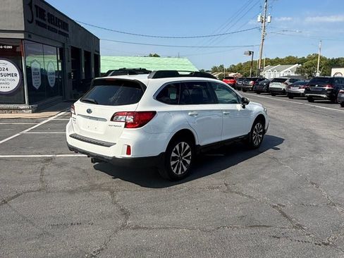 Used 2016 Subaru Outback 2.5i Limited AWD/4WD image 15
