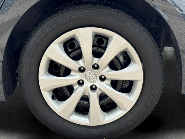Used 2025 Toyota Corolla LE FWD image 7