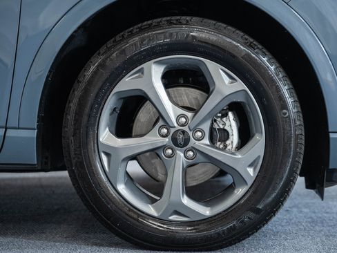 Certified 2023 Ford Escape ST-Line Select w/ Tech Pack #2 image 17