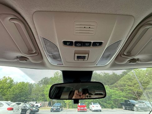 Used 2021 Toyota Corolla LE image 25