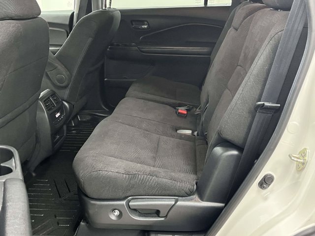 Used 2019 Honda Pilot EX image 17