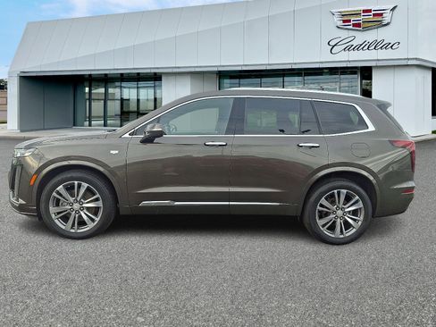 Used 2020 Cadillac XT6 Premium Luxury image 2