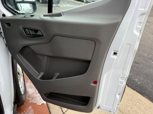 Used 2022 Ford Transit 350 XLT image 18