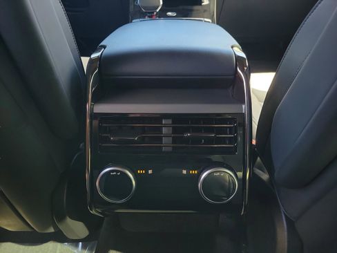 Used 2024 Land Rover Range Rover Sport Dynamic SE image 14