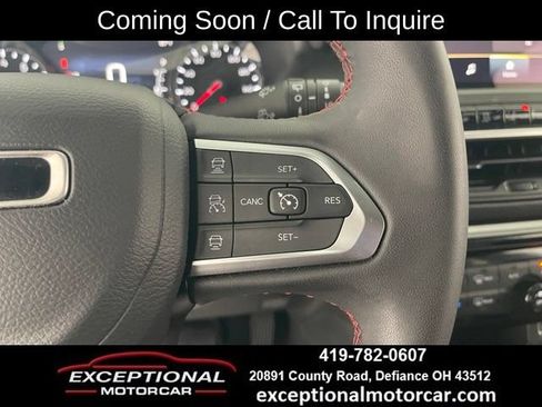 Used 2025 Jeep Compass Trailhawk AWD/4WD image 38