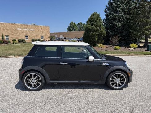 Used 2011 MINI Cooper S FWD image 5