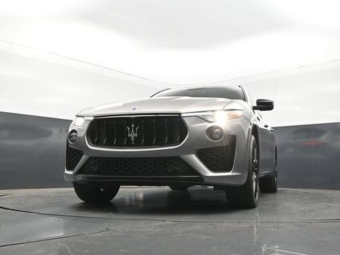 Used 2021 Maserati Levante S AWD/4WD image 26