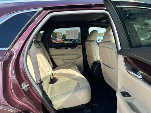 Used 2017 Cadillac XT5 Luxury w/ Driver Awareness Package image 25