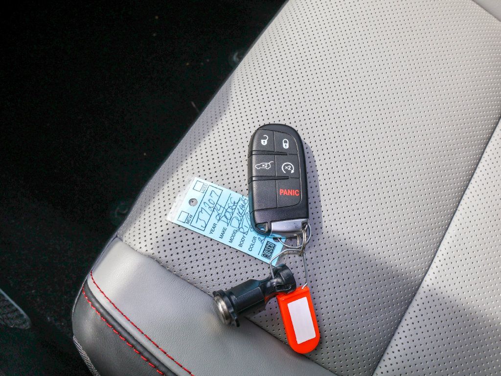 Used 2024 Dodge Durango R/T w/ Tow 'N Go Package AWD/4WD image 39