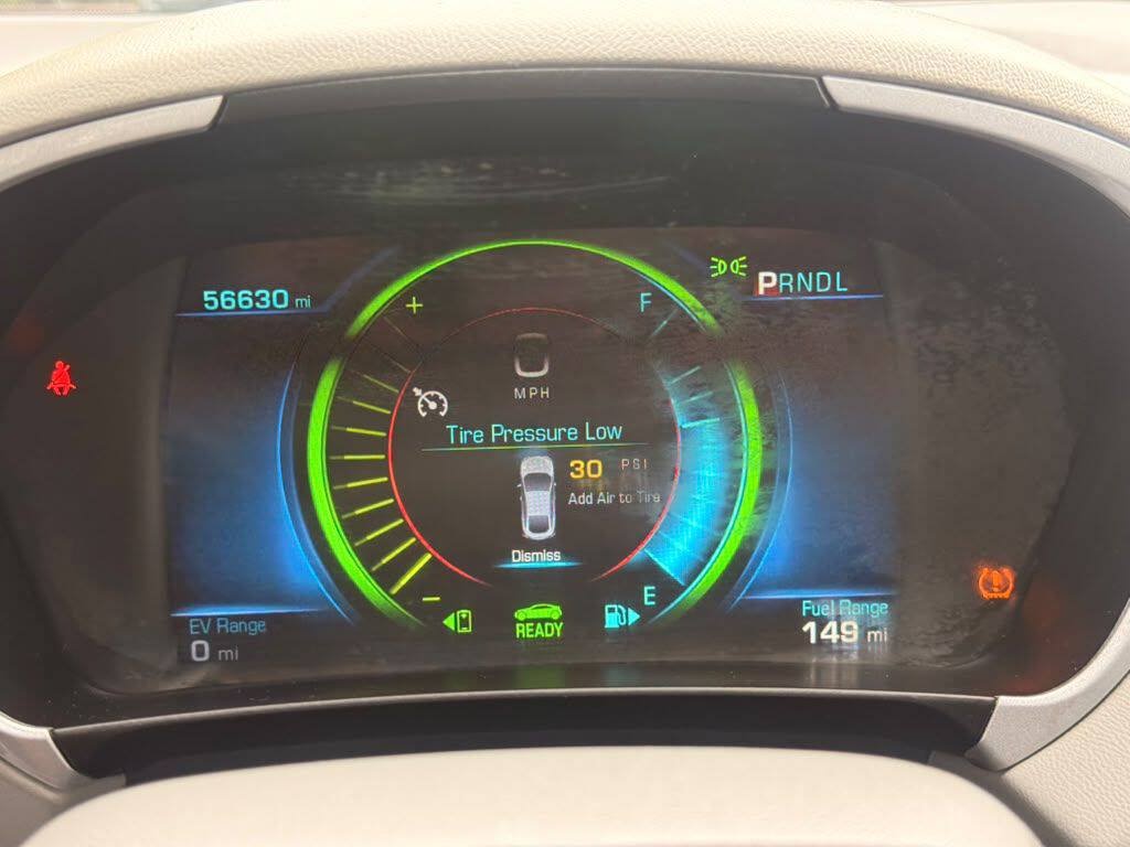Used 2017 Chevrolet Volt LT w/ Comfort Package FWD image 17