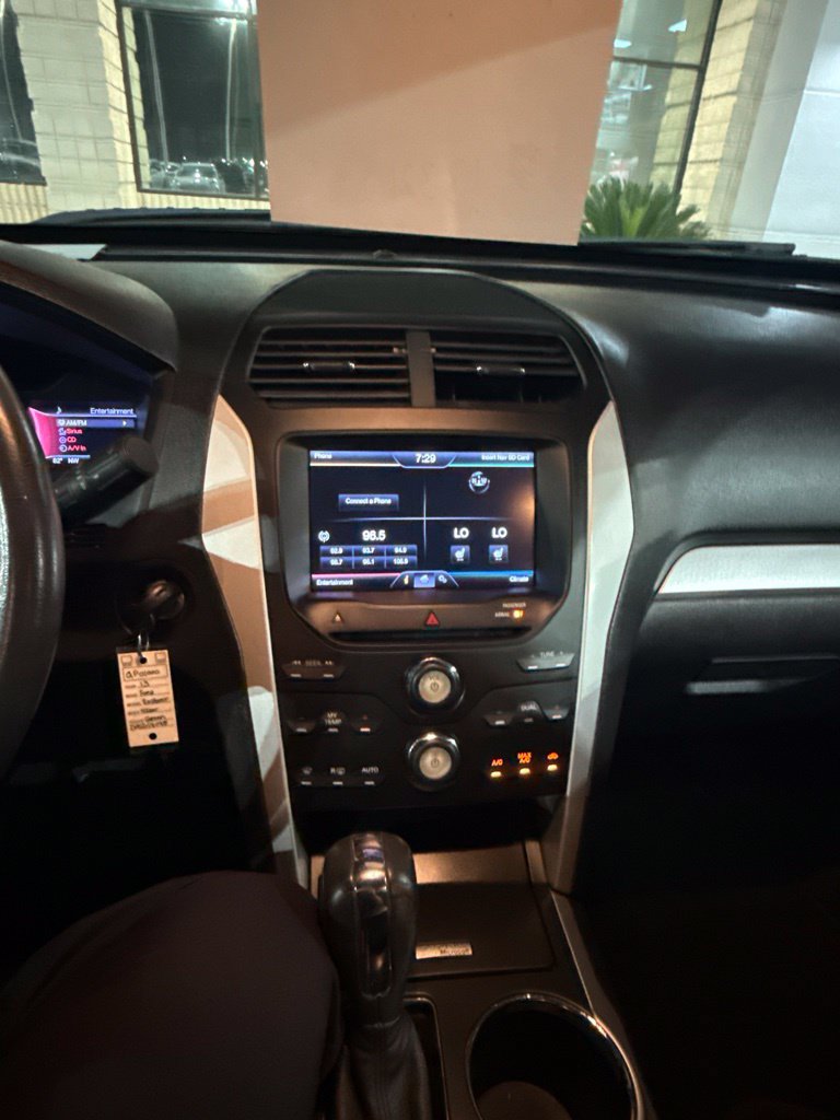 Used 2013 Ford Explorer XLT FWD image 21