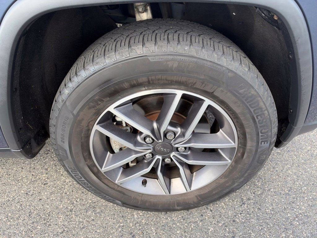 Used 2021 Jeep Grand Cherokee Limited AWD/4WD image 14