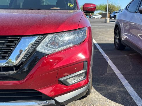 Used 2020 Nissan Rogue SV w/ Sun & Sound Touring Package FWD image 8