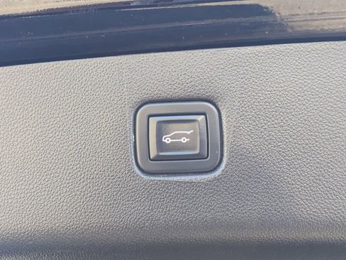 Used 2021 Chevrolet Blazer LT image 13