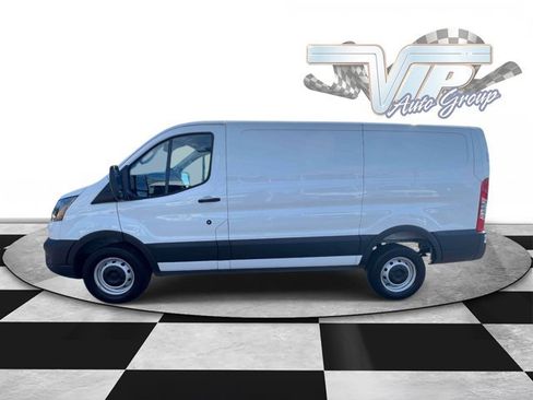 Used 2026 Ford Transit 250 Low Roof RWD image 8