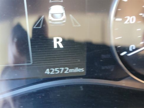 Certified 2023 Nissan Kicks SR image 32