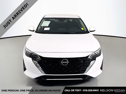 Certified 2025 Nissan Sentra SV FWD image 2