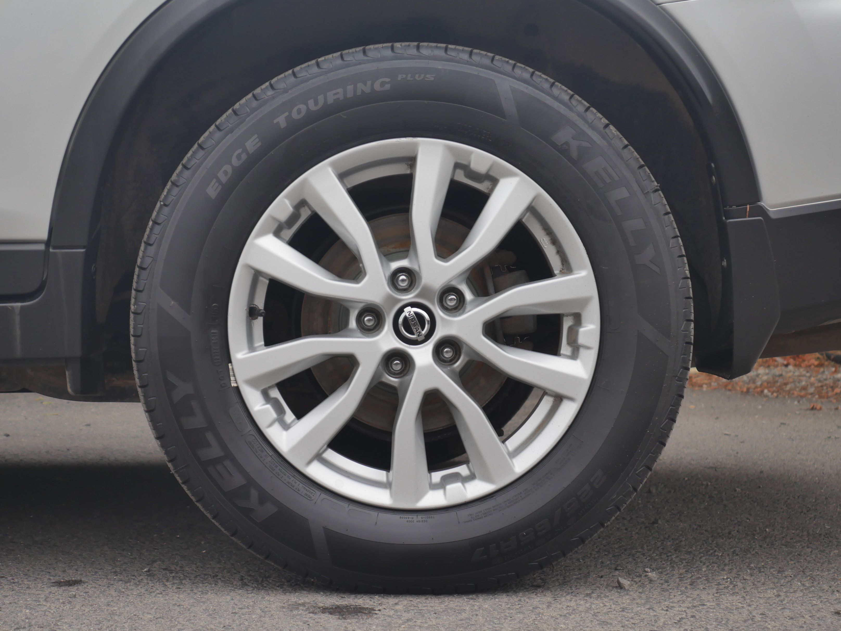Used 2020 Nissan Rogue SV AWD/4WD image 13