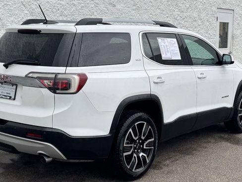 Used 2019 GMC Acadia SLT w/ LPO, Black Accent Package image 4