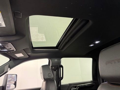 Used 2024 GMC Sierra 2500 AT4 w/ AT4 Premium Plus Package image 26