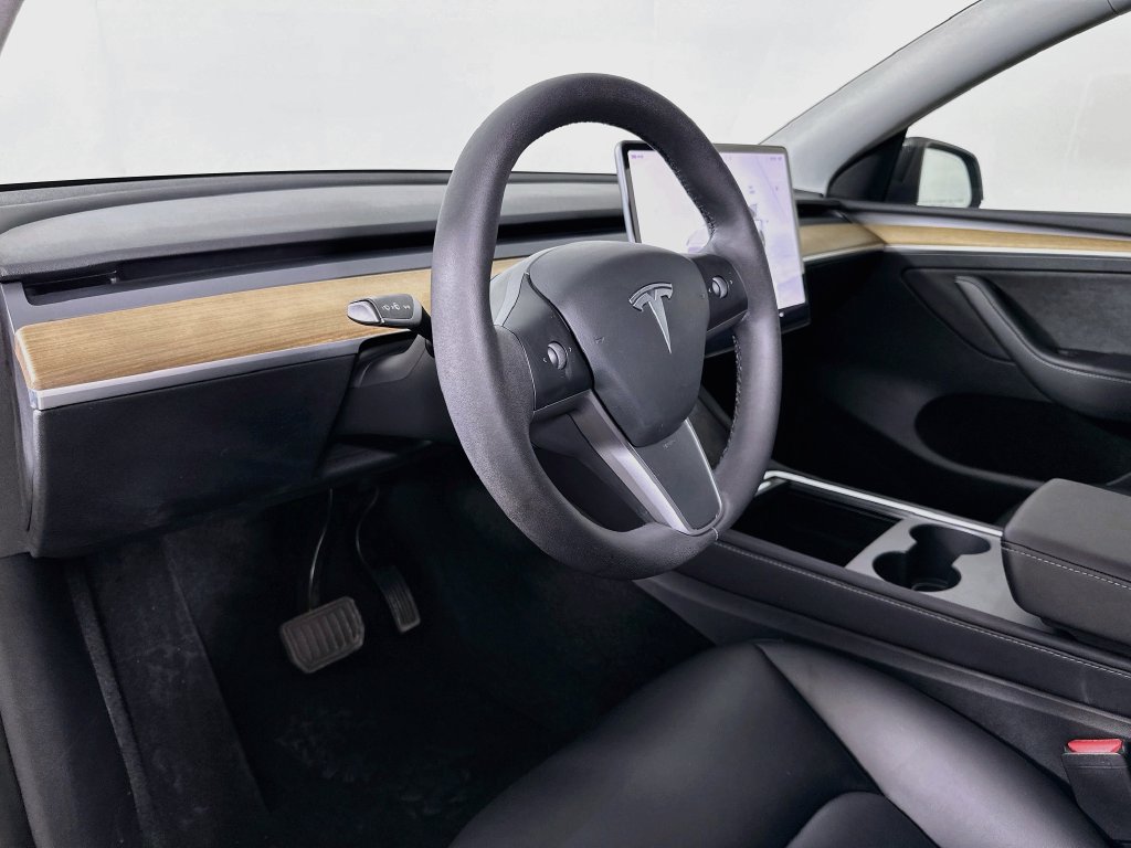 Used 2022 Tesla Model Y Long Range AWD/4WD image 9