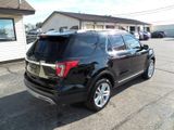 Used 2017 Ford Explorer XLT w/ Equipment Group 202A image 3