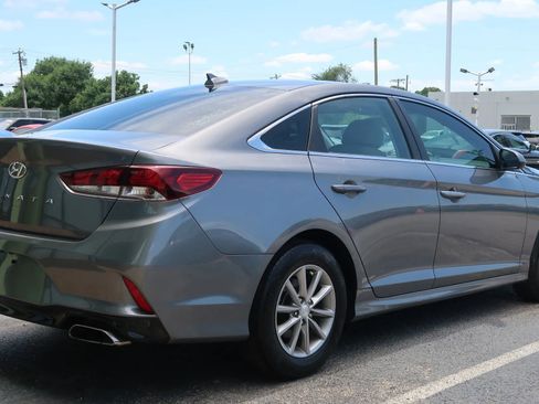 Used 2019 Hyundai Sonata SE FWD image 14