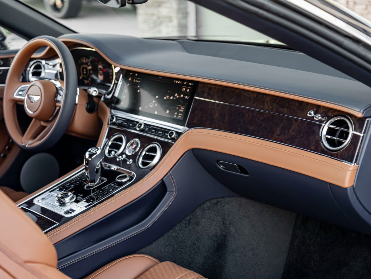 Used 2026 Bentley Continental GT AWD/4WD image 29