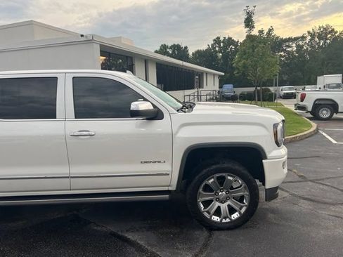 Used 2018 GMC Sierra 1500 Denali w/ Denali Ultimate Package AWD/4WD image 2