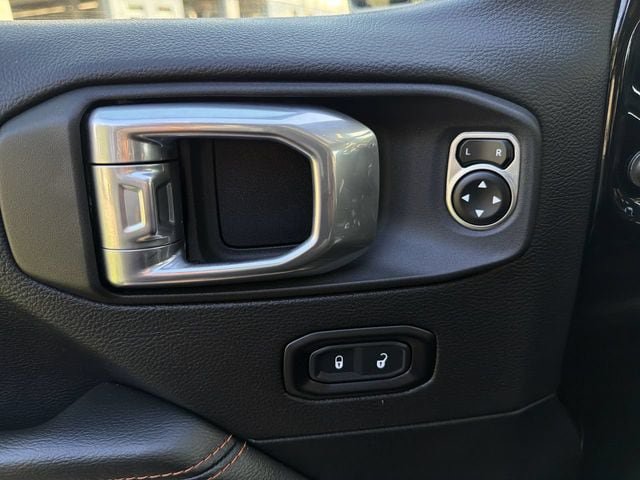 Used 2021 Jeep Gladiator Mojave AWD/4WD image 16