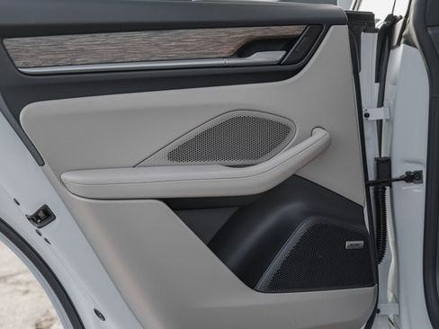 Used 2025 Porsche Macan 4 Electric image 23