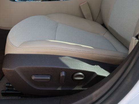 Used 2015 Chevrolet Malibu LT w/ Power Convenience Package image 16