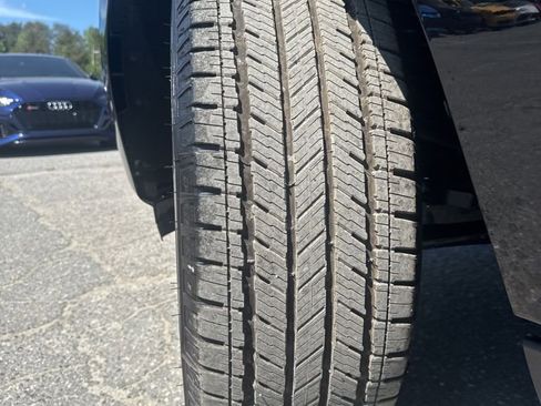 Used 2026 Ford Expedition Platinum w/ Stealth Appearance Package image 35