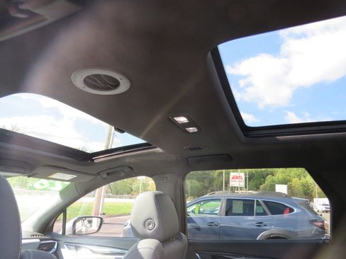 Used 2023 Buick Enclave Premium w/ Experience Buick Package image 10