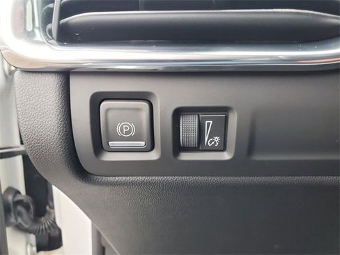 Used 2019 Cadillac XT4 Premium Luxury w/ LPO, Midnight Sport Package image 17