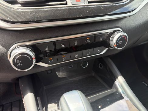 Used 2023 Nissan Altima 2.5 SR w/ SR Premium Package image 36