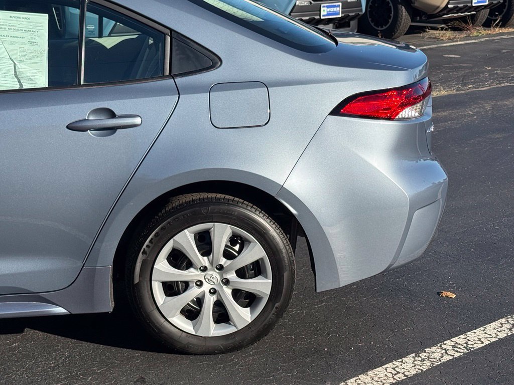 Certified 2024 Toyota Corolla LE FWD image 4