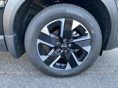 New 2026 Nissan Kicks SV w/ SV Premium Package AWD/4WD image 28